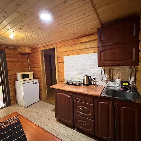 Lodge лісова тиша сімейні номера Synevyrs'ka Polyana