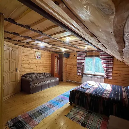 Lodge лісова тиша сімейні номера Synevyrs'ka Polyana