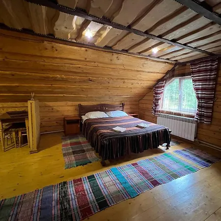 Lodge лісова тиша сімейні номера Synevyrs'ka Polyana